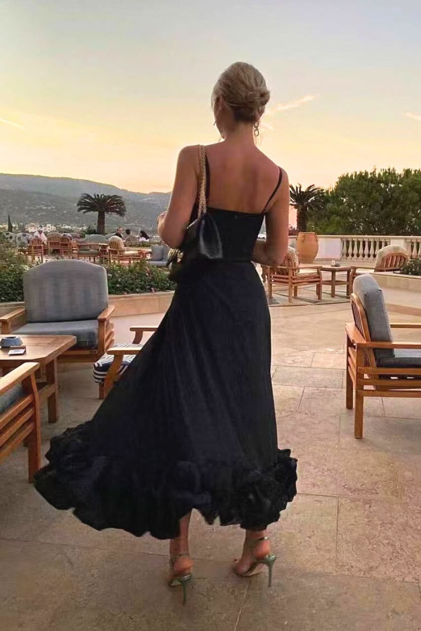 Aurora Valencia | Elegant Flowing Dress