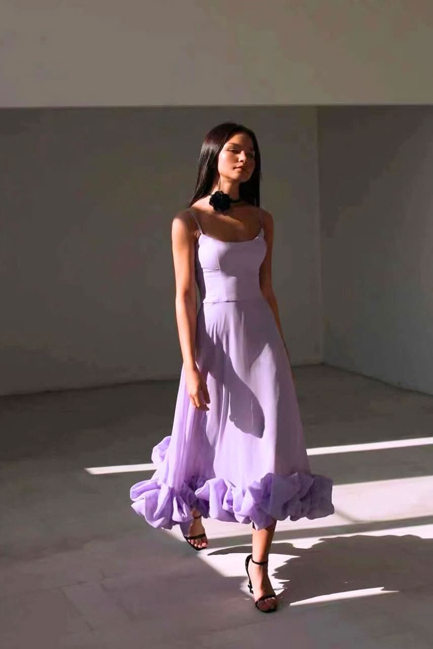 Aurora Valencia | Elegant Flowing Dress