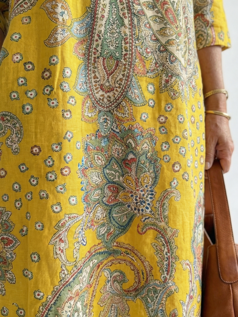 Aurora Valencia | Soft Paisley Midi Dress