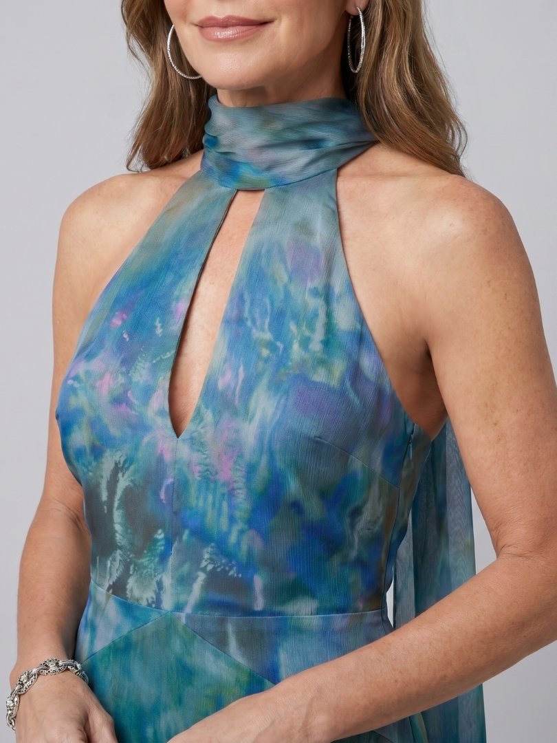 Aurora Valencia | Keyhole Halter Sleeveless Maxi Dress
