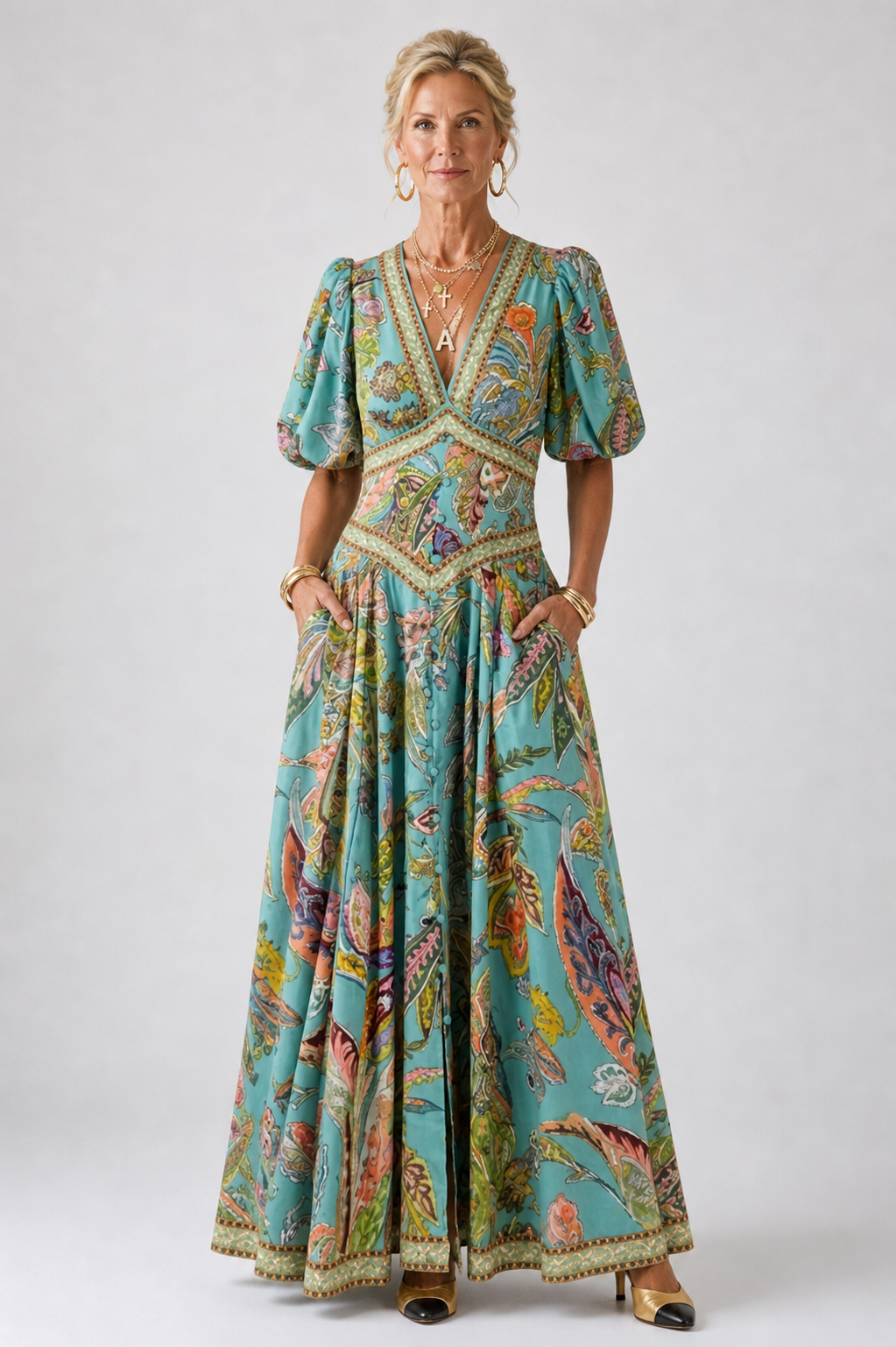 Aurora Valencia | Airy maxi dress with puff sleeves and V-neck
