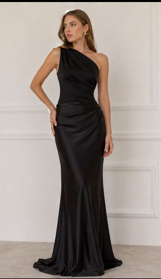 Aurora Valencia | Maxi Dress with a Guilt in Satin