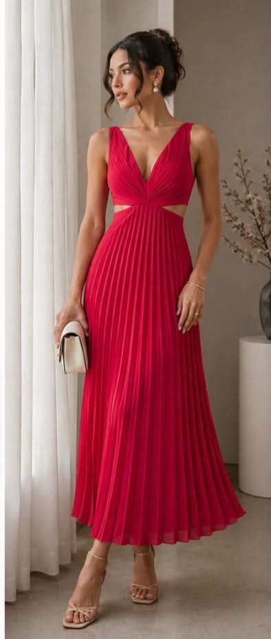 Aurora Valencia | Radiant Twist Dress
