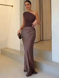 Aurora Valencia | Maxi Dress with a Guilt in Satin
