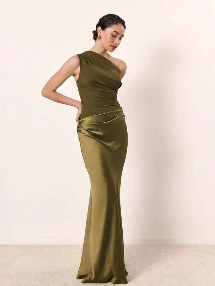 Aurora Valencia | Maxi Dress with a Guilt in Satin
