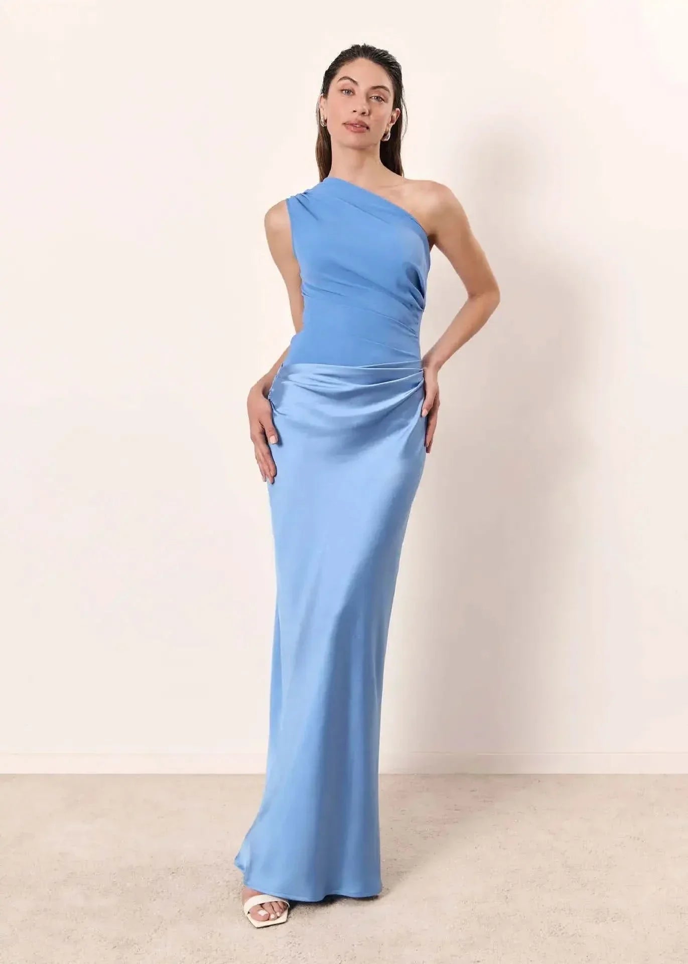 Aurora Valencia | Maxi Dress with a Guilt in Satin